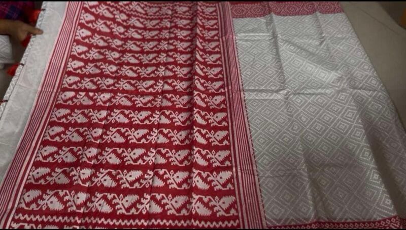 Laal Paar Sada ফ্রি ব্লাউজ পিস - Image 2